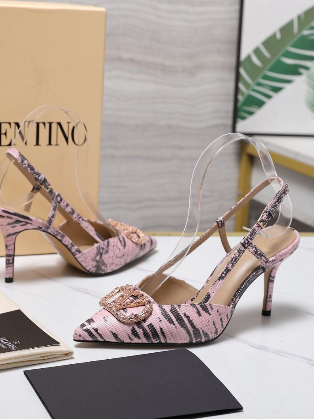 Classic Valentino shoes: A Stylish and Versatile Choice for Elegance
